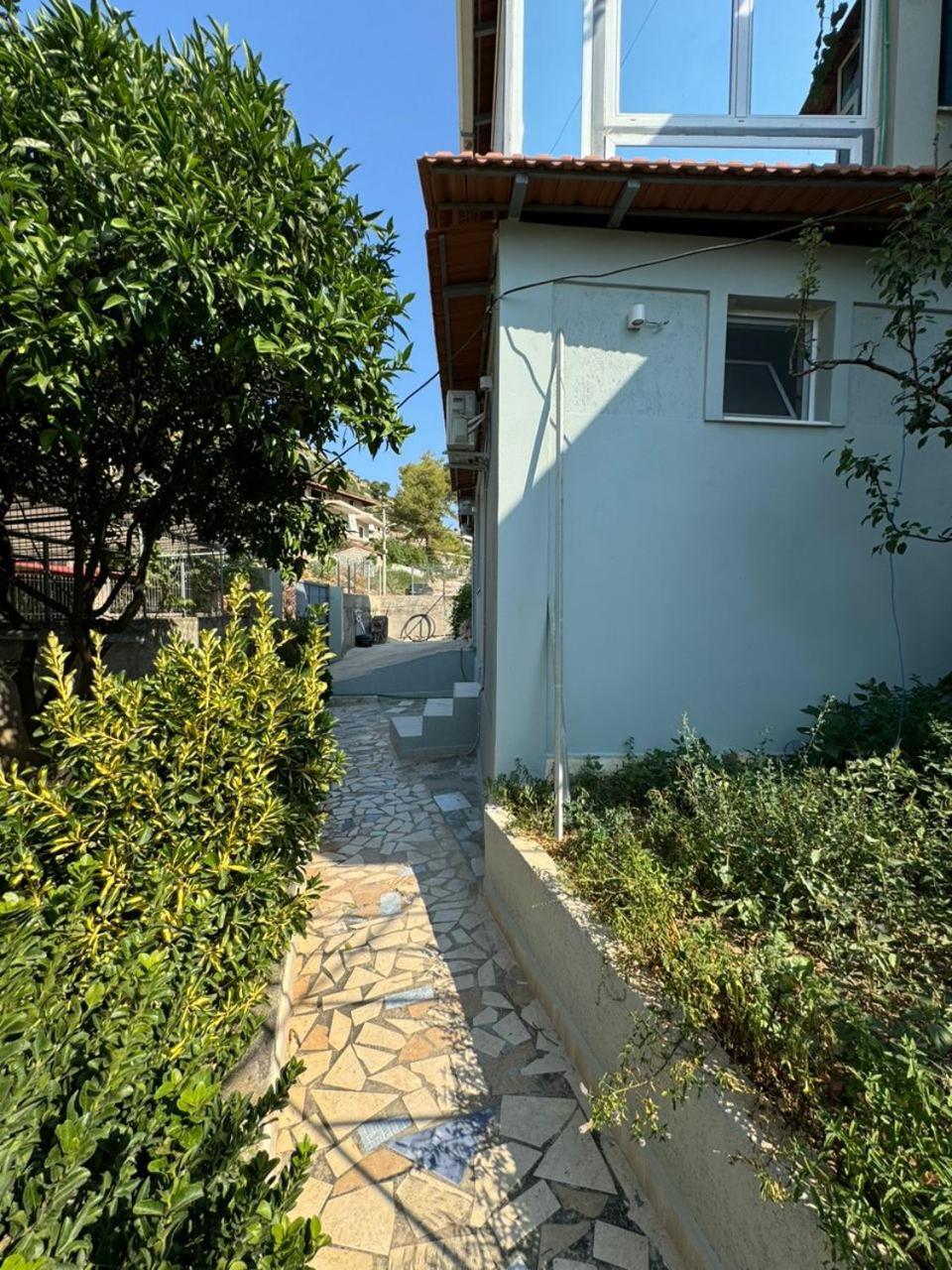 Miri Apartments Sarandë Exteriör bild