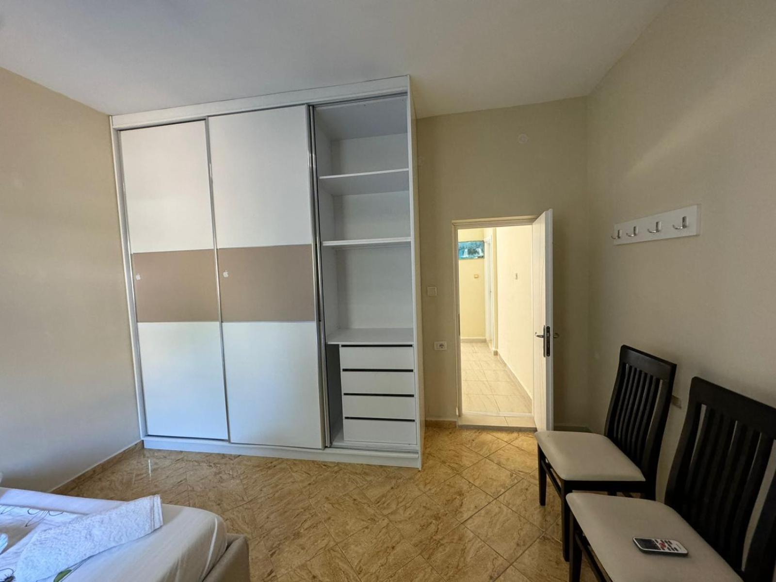 Miri Apartments Sarandë Exteriör bild