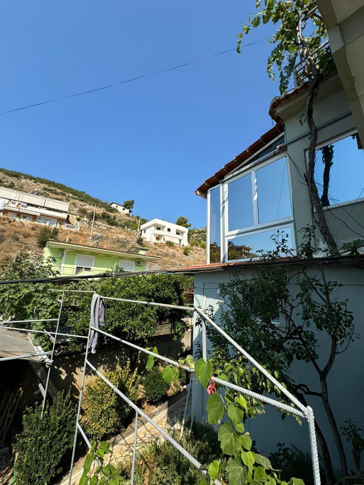 Miri Apartments Sarandë Exteriör bild