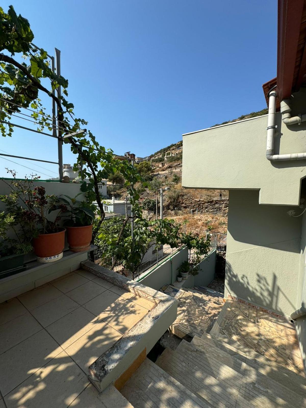 Miri Apartments Sarandë Exteriör bild