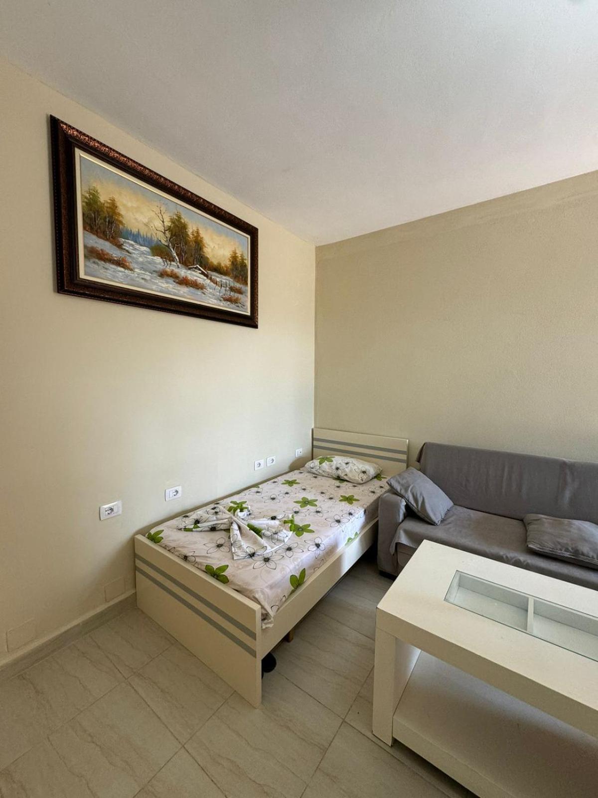 Miri Apartments Sarandë Exteriör bild